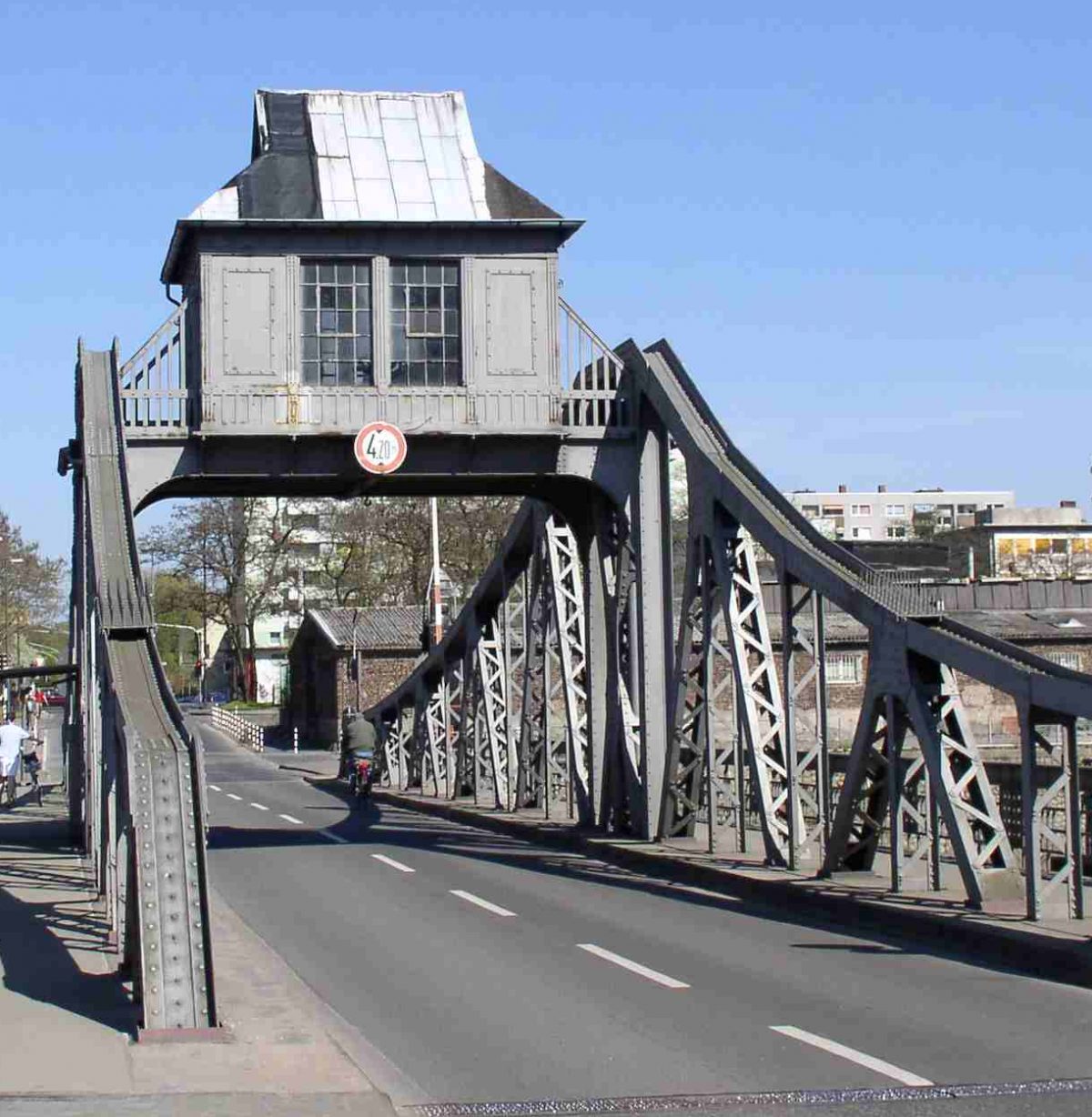 Brückenbau Drehbrücke